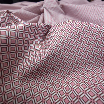 Classic Diamond Trellis Printed Poplin Fabric