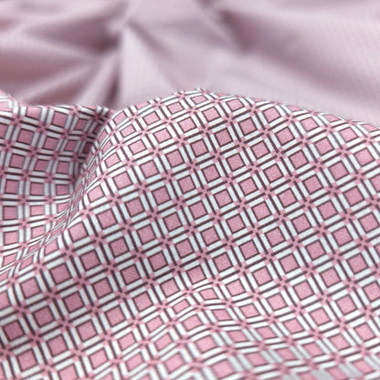 Classic Diamond Trellis Printed Poplin Fabric