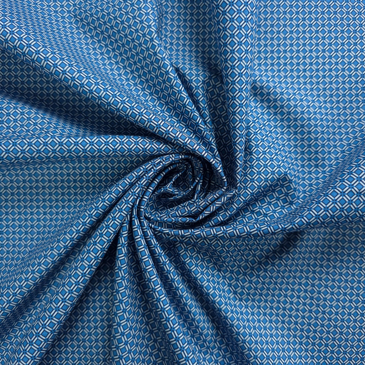 Classic Diamond Trellis Printed Poplin Fabric