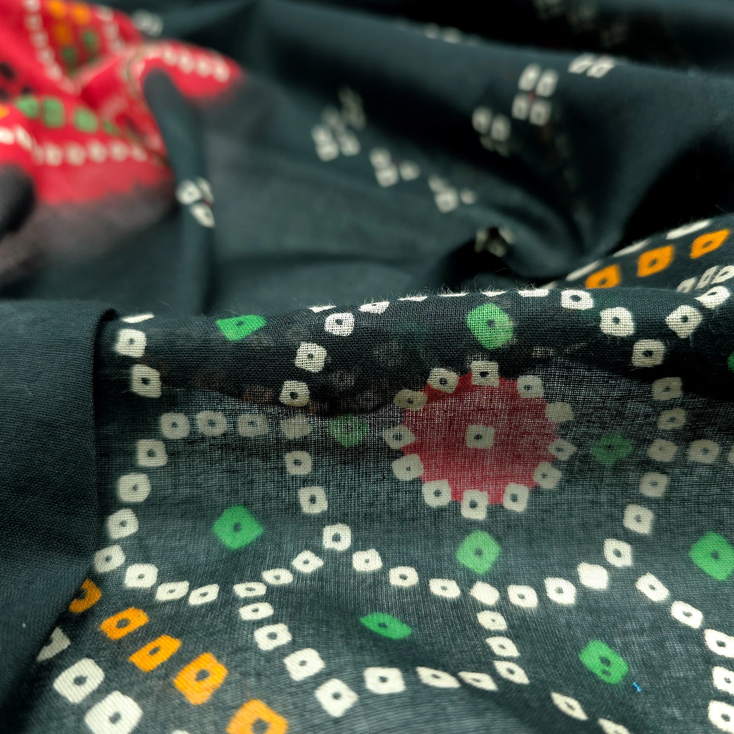 Jaipuri Bandhani Print Cotton Mulmul Fabric with Border