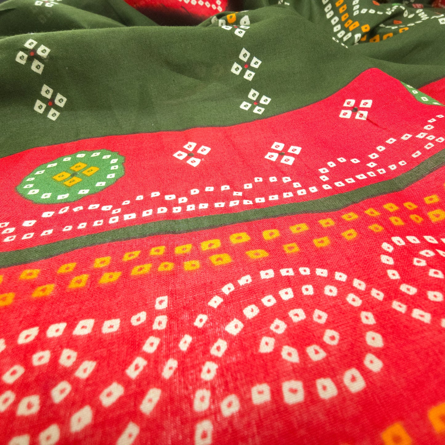 Jaipuri Bandhani Print Cotton Mulmul Fabric with Border