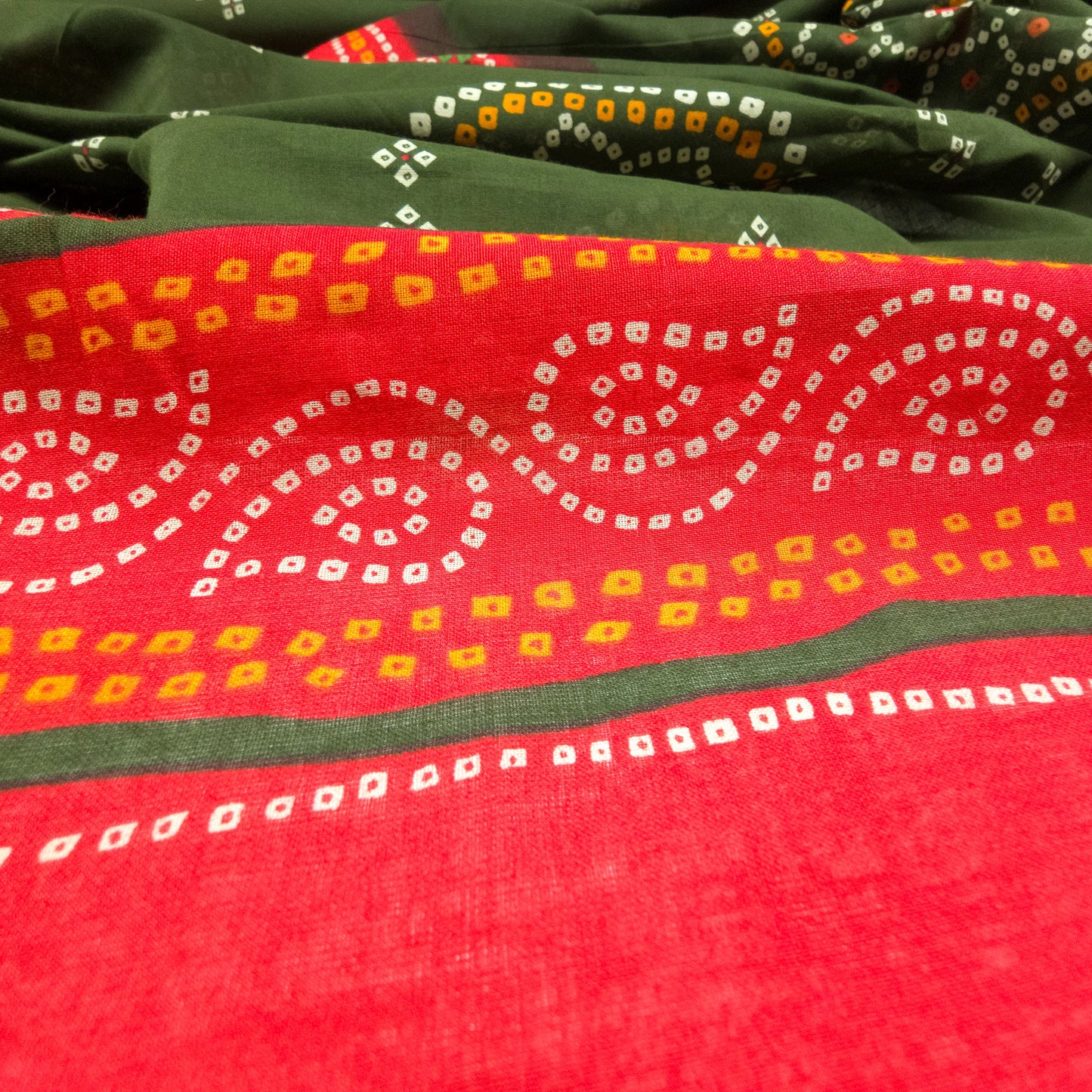 Jaipuri Bandhani Print Cotton Mulmul Fabric with Border