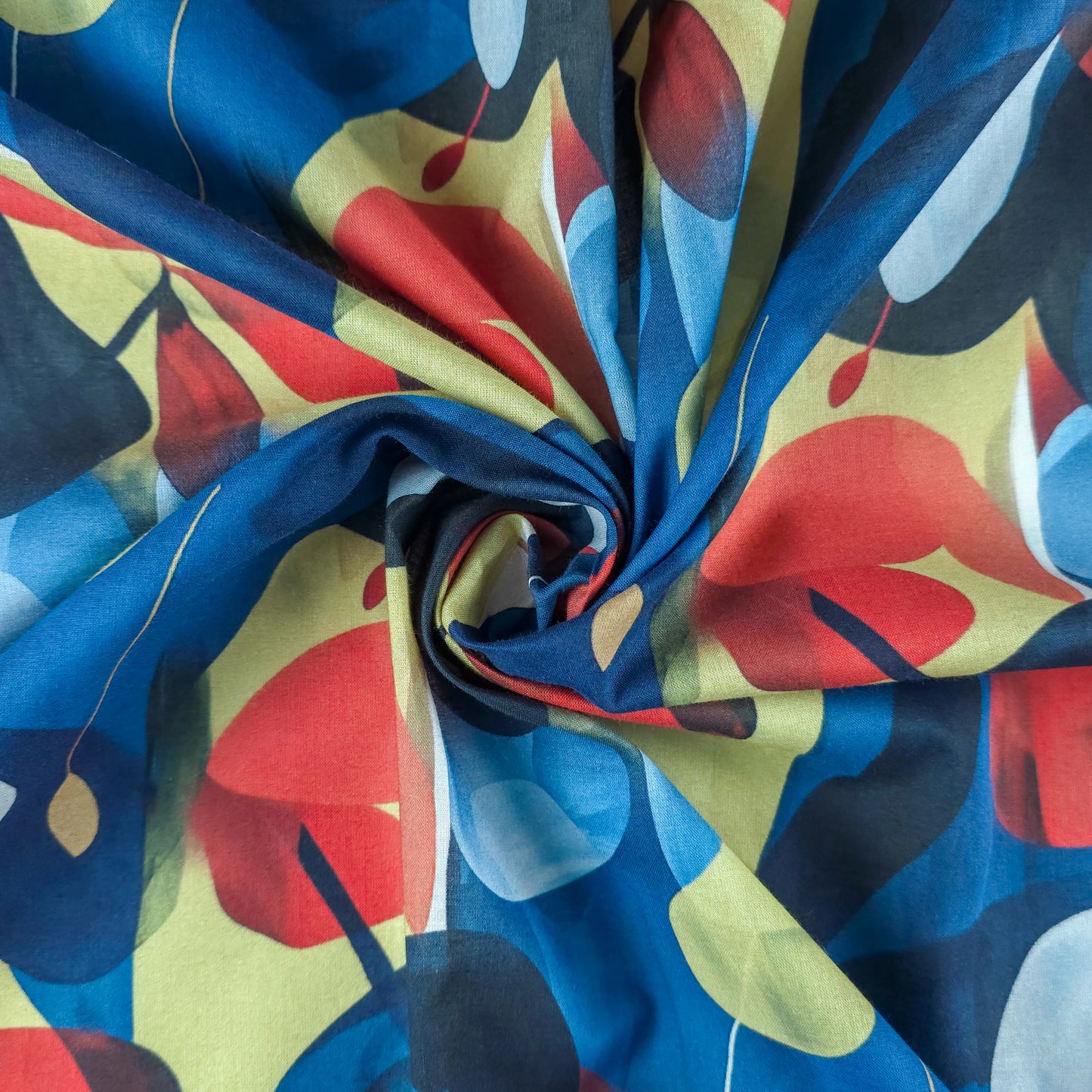 Modern Overlapping Leaf Printed Cambric Fabric